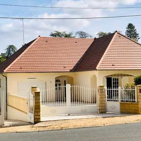 Emporium - Premium Serviced Apartment *